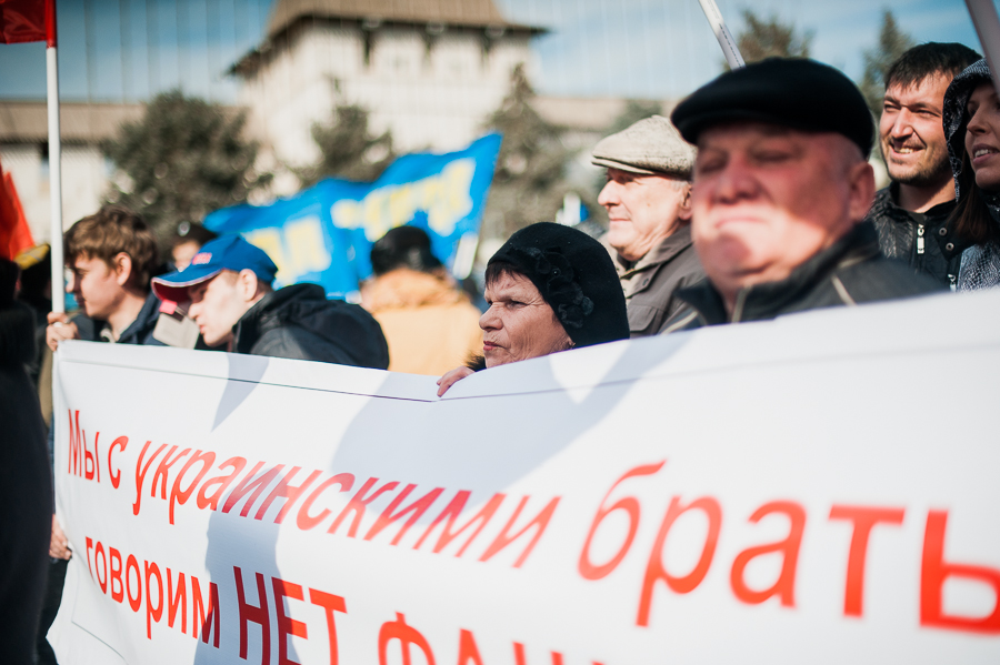 images novosti2 mitinRU UA 10.03%2010 Астраханский митинг солидарности с украинским народом (ФОТО)