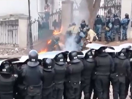 беркут митинг народ севастополь юго-восток стрельба украина майдан