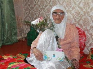 122 года Женщина из Астрахани отмечает 100-летний юбилей