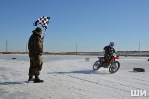 12 Чемпионат Астрахани по ледовым гонкам пришлось отменить из-за погоды