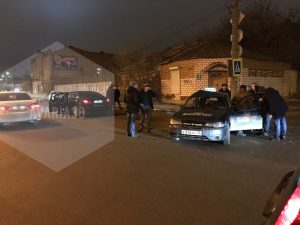 4 В Астрахани ночью произошло ДТП с участием такси
