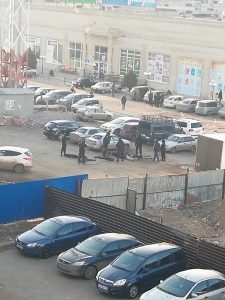 Очевидцы опубликовали фото оперативного задержания в Астрахани