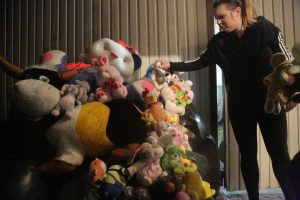 3э Игрушки, собранные астраханцами в память о жертвах в Кемерово, передадут детям