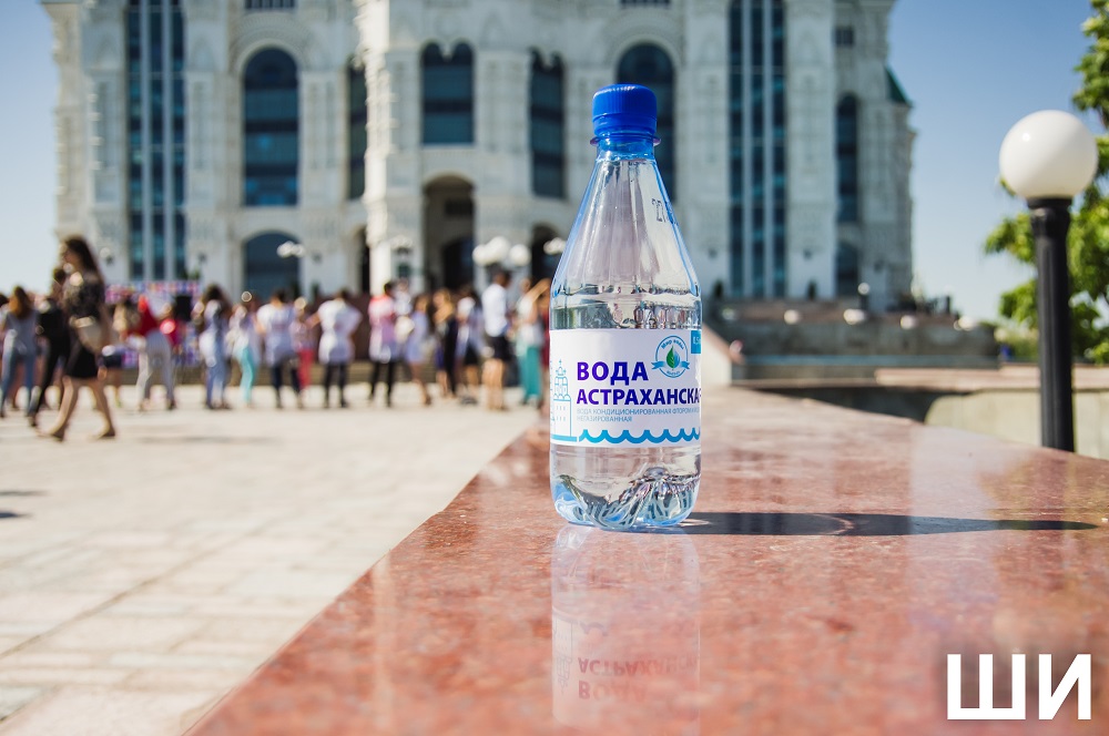 IMGP1351 В Астрахани из-за жары раздают воду туристам и горожанам