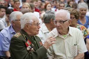 1в 4 Дети астраханских героев Курской битвы получили наградные документы погибших отцов
