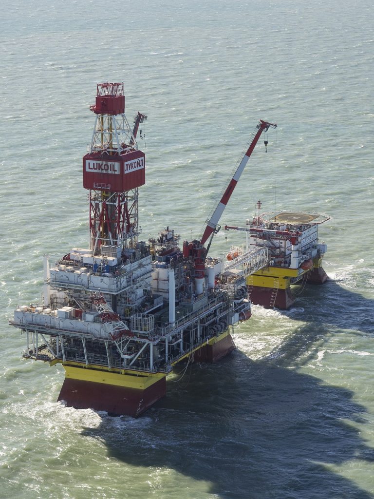 2 очередь30187 Лукойл добыл двадцать миллионов тонн нефти на месторождениях в Каспийском море