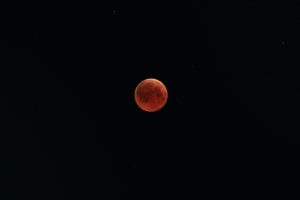 1 49 Астраханцы увидят «кровавую» луну