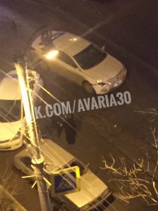 1а В Астрахани водитель сбил женщину с ребенком