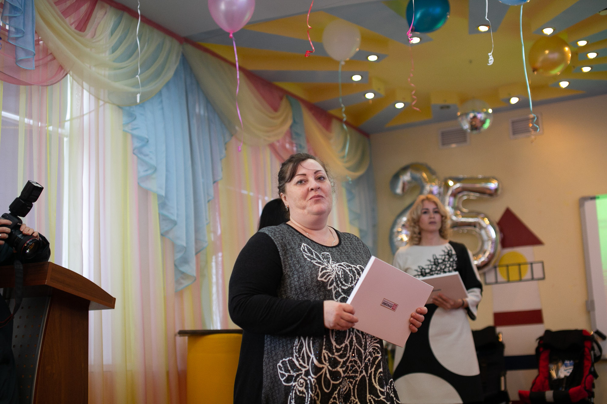 NEL 1030 В Астрахани побывала Президент Благотворительного Фонда «ЛУКОЙЛ» Нелли Алекперова