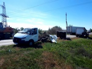 1а 29 24-летний астраханец погиб в результате столкновения грузовика и трактора