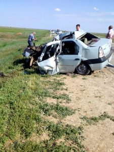 1аа 9 Астраханец погиб, врезавшись в машину дорожных рабочих