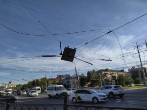 1аа 1 В Астрахани продолжают падать троллейбусные провода