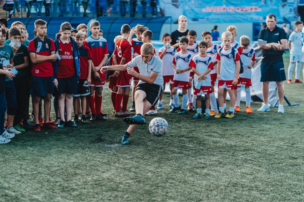 DSC08221 В Астрахани стартовала спортивная акция по футболу