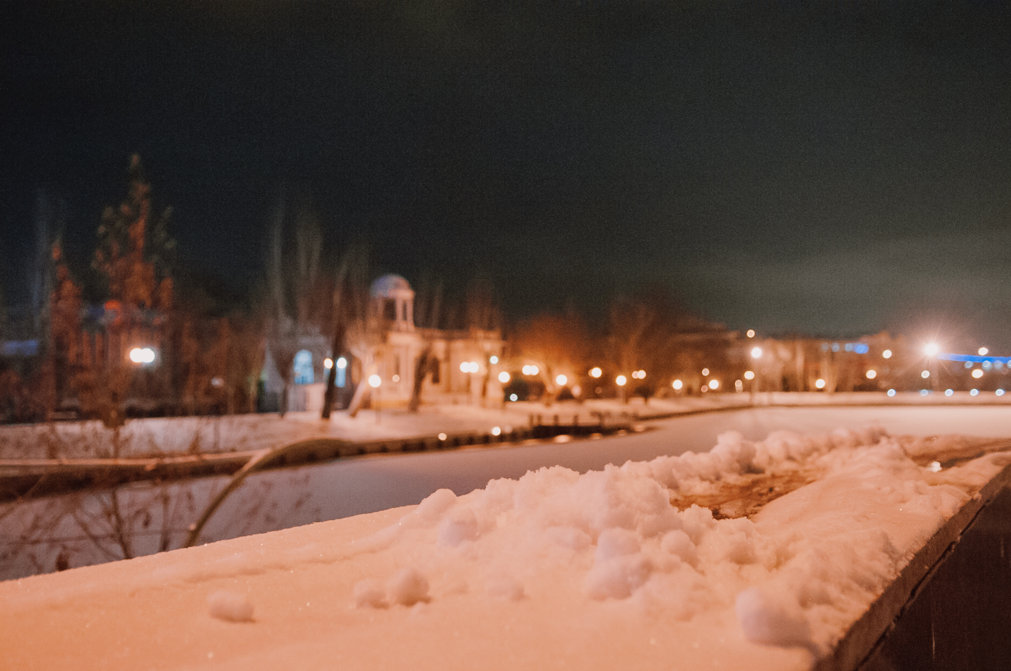 DSC 6662 В Астрахань пришла зима! 15 спецмашин вышли на борьбу со снегом. Фоторепортаж