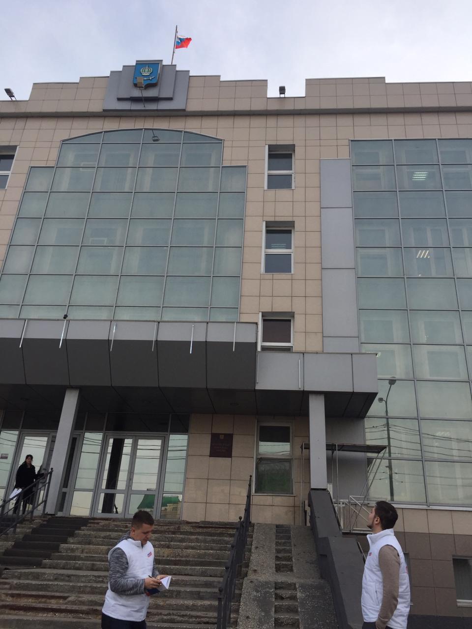 image 19 02 20 12 55 В Астрахани здания двух администраций оказались недоступны для инвалидов