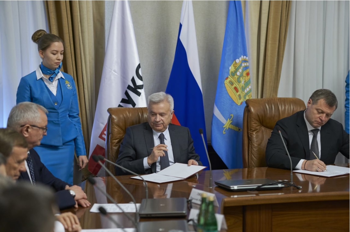 бабушкин2 ЛУКОЙЛ и Астраханская область заключили дополнительное соглашение о сотрудничестве