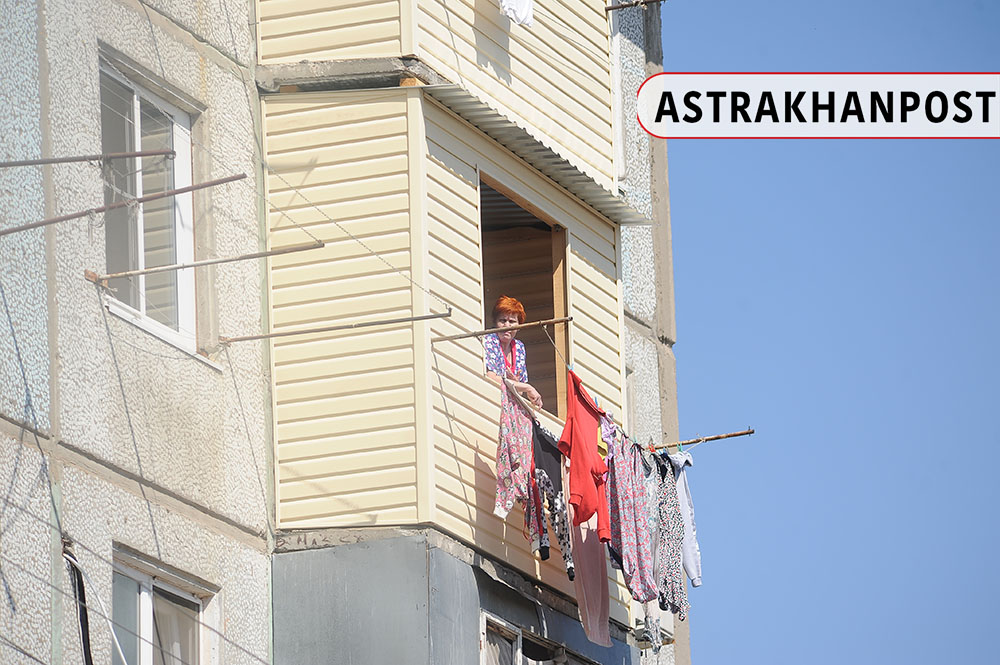 16 Об обстановке в отправленном на карантин общежитии в Астрахани: с места событий