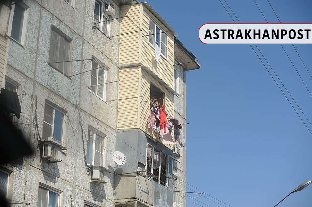 2 Об обстановке в отправленном на карантин общежитии в Астрахани: с места событий