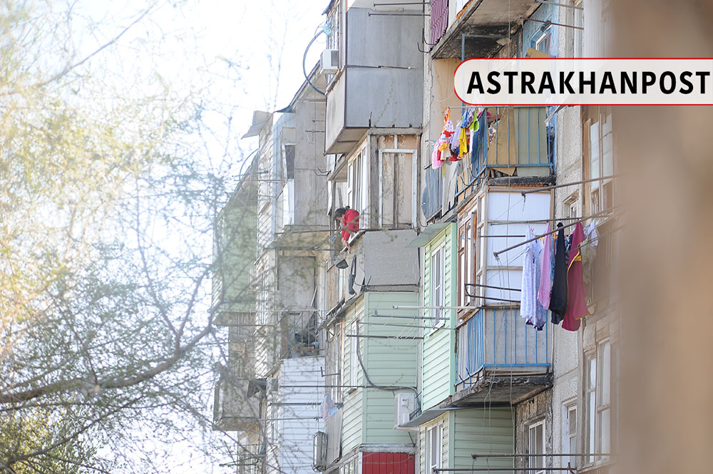 3 Об обстановке в отправленном на карантин общежитии в Астрахани: с места событий