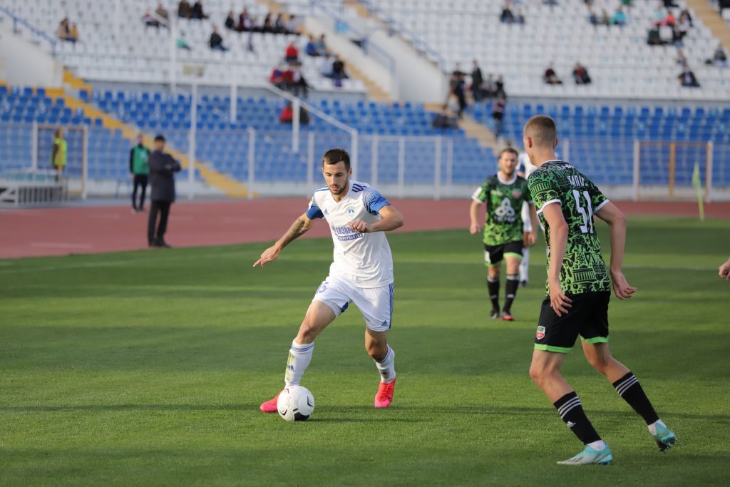 Астраханский «Волгарь» уверенно победил в матче с «Нефтехимиком»