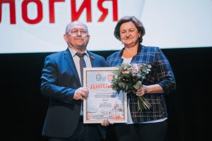 5 В Астрахани ЛУКОЙЛ наградил победителей конкурса соцпроектов