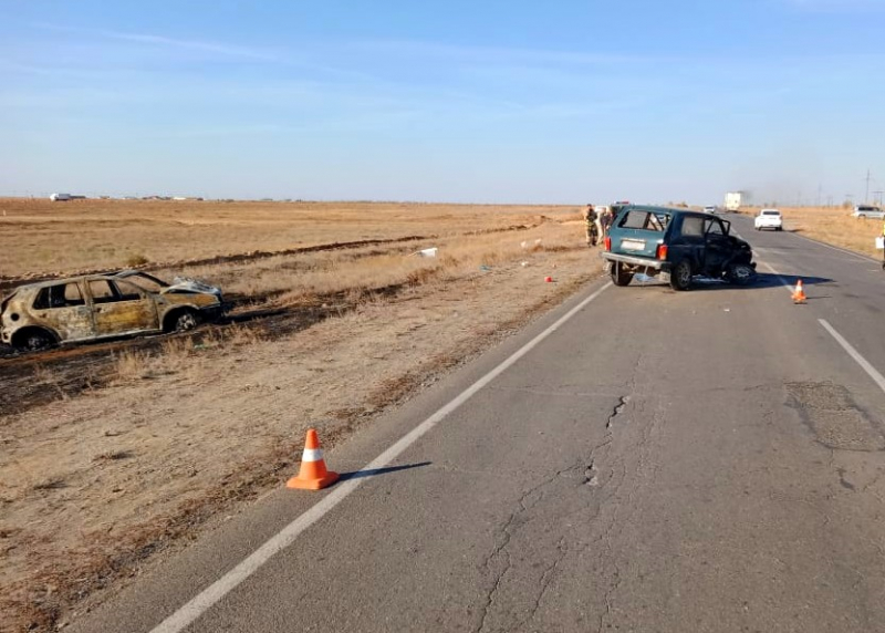 дтп 2 В Астраханской области в жёстком ДТП погибла женщина и сгорел автомобиль
