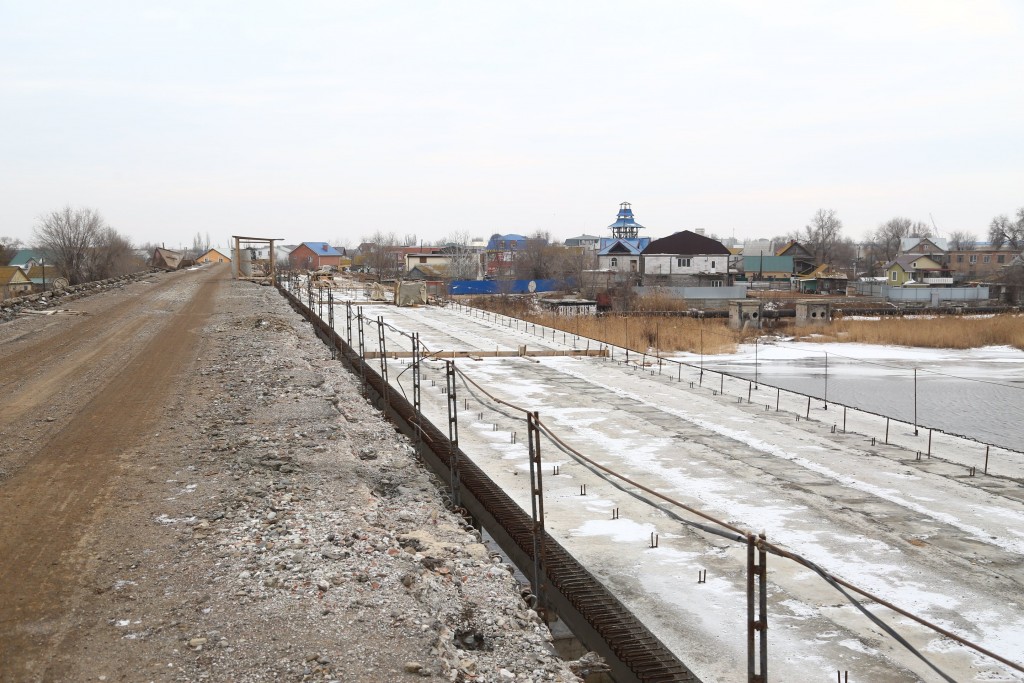 мост 4 В Астрахани для ремонта Милицейского моста привлекают дополнительных рабочих