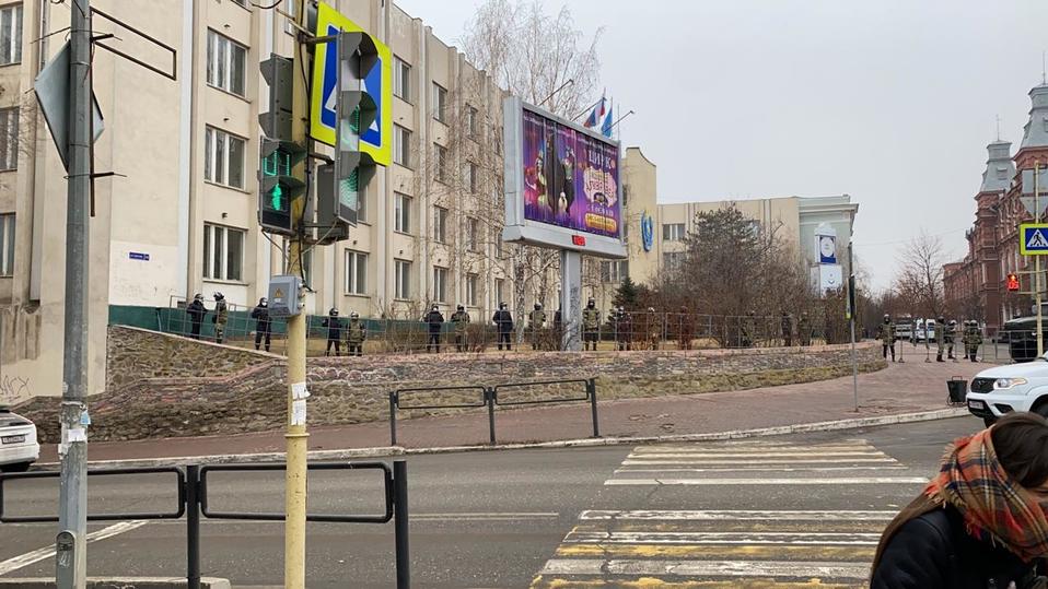 перекрытие советской 4 Как в Астрахани проходит несанкционированный митинг 31 января: онлайн-трансляция «Astrakhan Post»