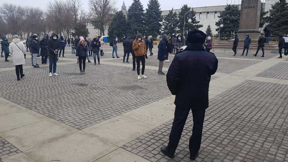 полицейские 2 Как в Астрахани проходит несанкционированный митинг 31 января: онлайн-трансляция «Astrakhan Post»