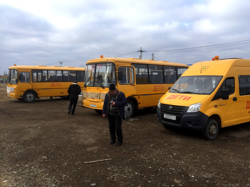 автобус 2 Астраханских детей на танцевальный конкурс вез водитель без прав