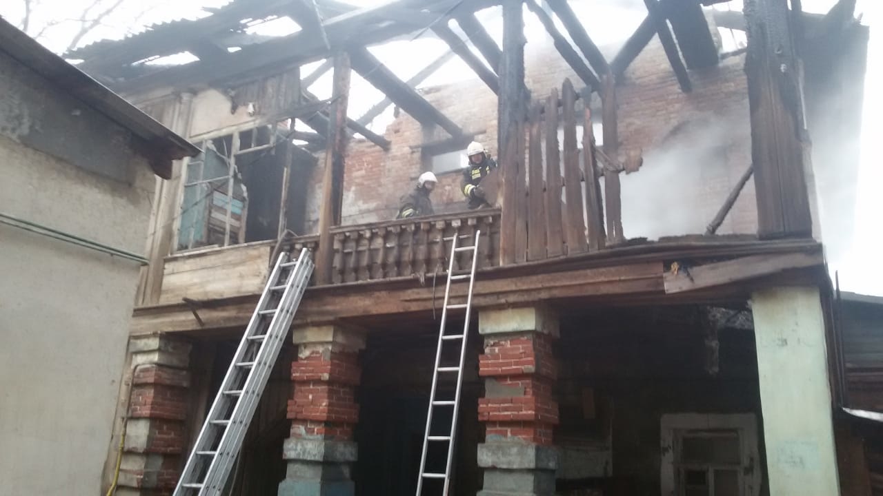 2 фев 3 В Астраханской области горели три квартиры, дом и автомобиль