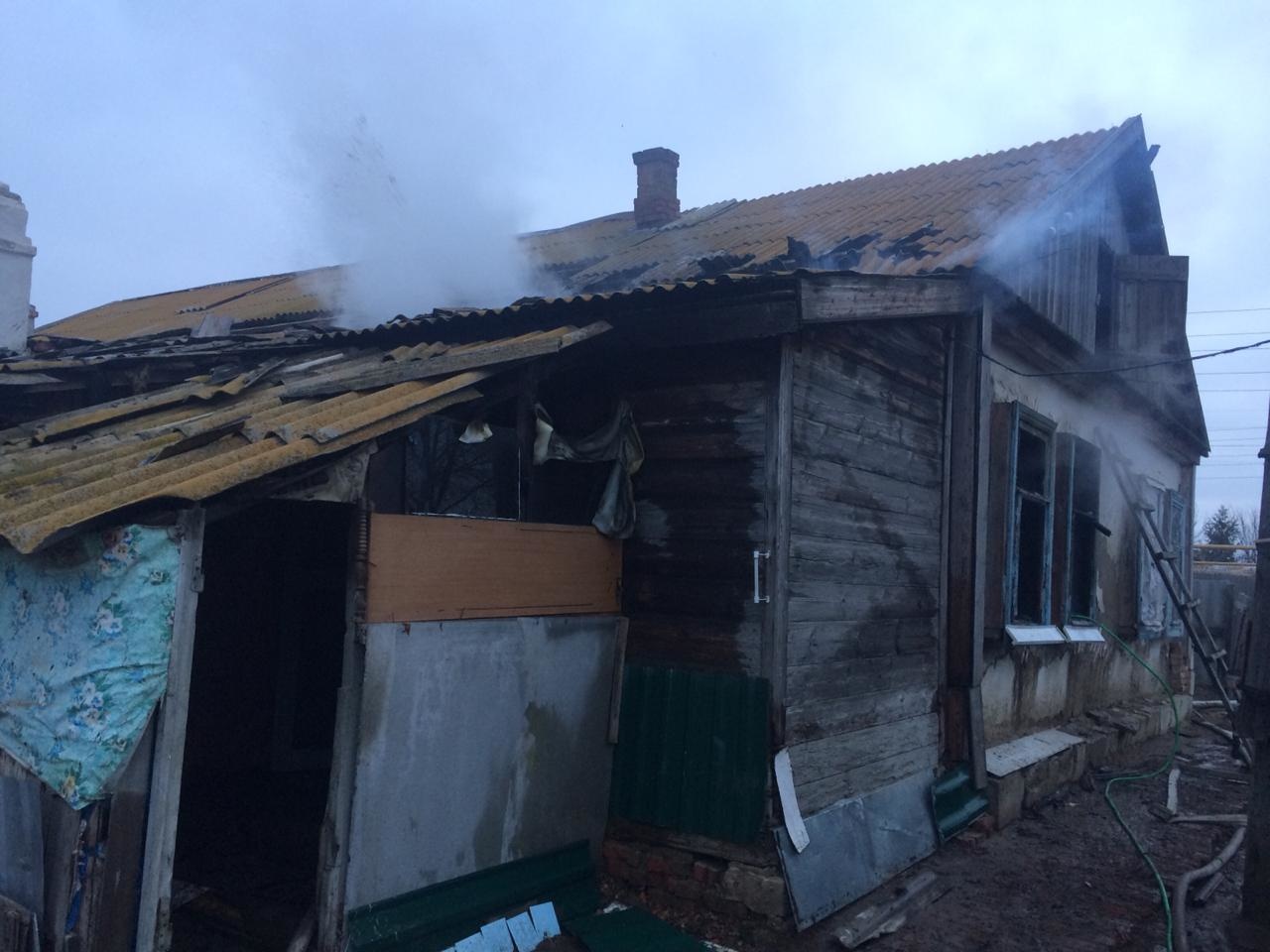 2 фев 4 В Астраханской области горели три квартиры, дом и автомобиль