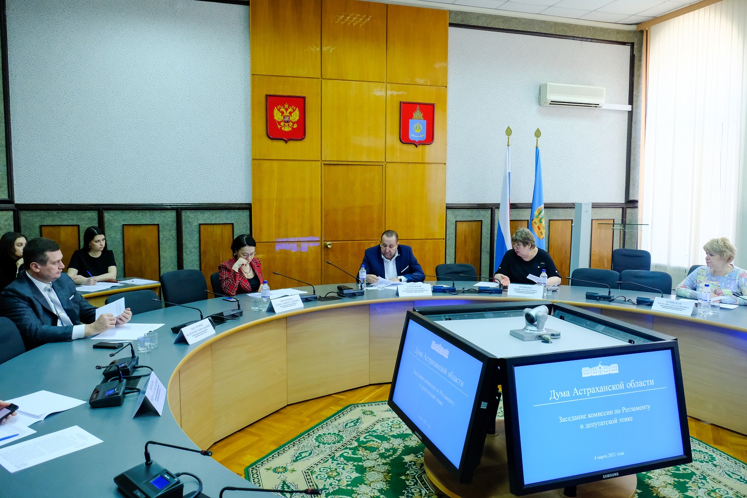 Губернатор Астраханской области ответит на вопросы депутатов