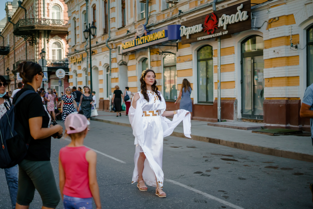 DSC04089 В Астрахани на улице Никольской творилось что-то интересное (фоторепортаж)