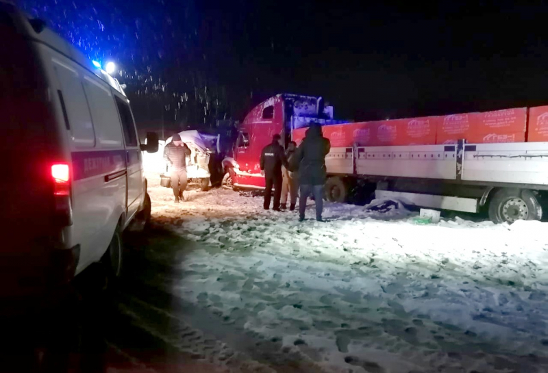 скорая Водителю микроавтобуса предъявили обвинение в гибели двух медработников под Астраханью