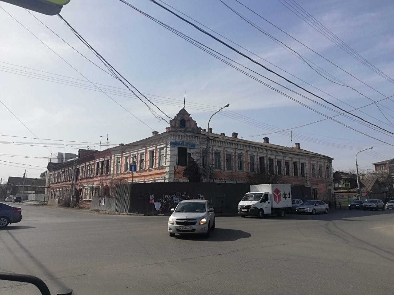 на Бакинской Под предлогом ремонта балки жильцов выселяют из старинного здания в центре Астрахани