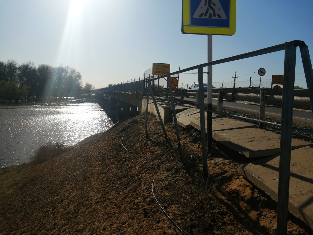 Мост через ерик Застенка в Астраханской области