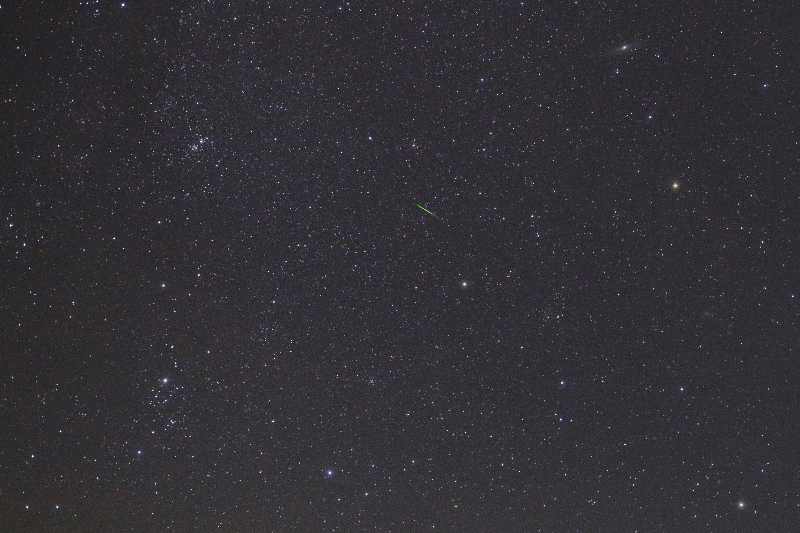 1 Поток метеоров над Астраханью сняли на фото