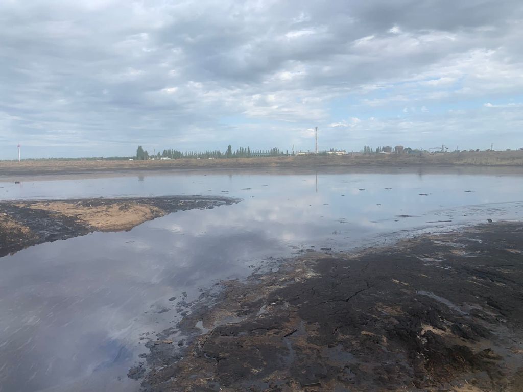 Ильинские нефтяные ямы в Астраханской области