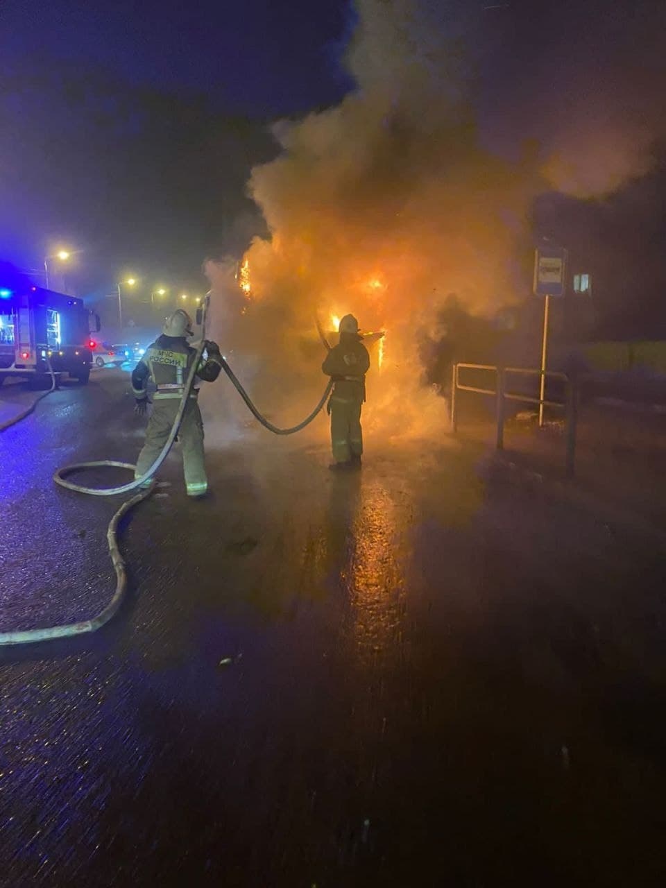 сгорел автобус, пожар в Астрахани