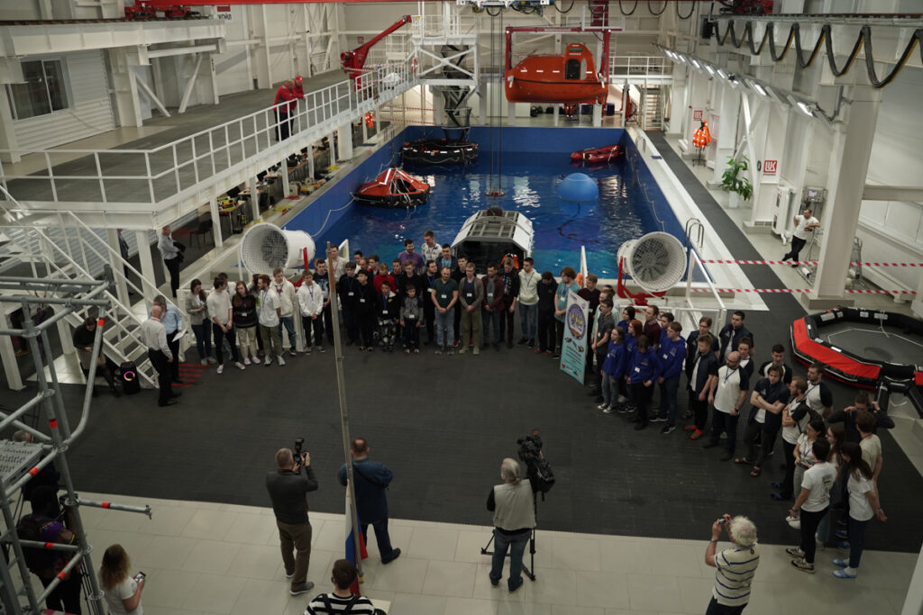 DSC03338 В корпоративном учебном центре ЛУКОЙЛА встретились лучшие пилоты подводных роботов