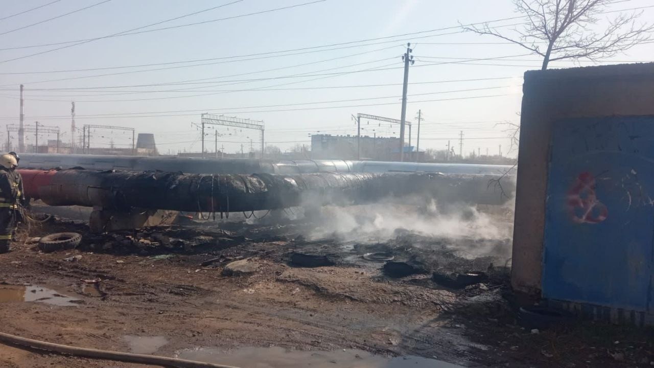 27 марта в Астрахани горели теплотрассы и трансформаторная будка