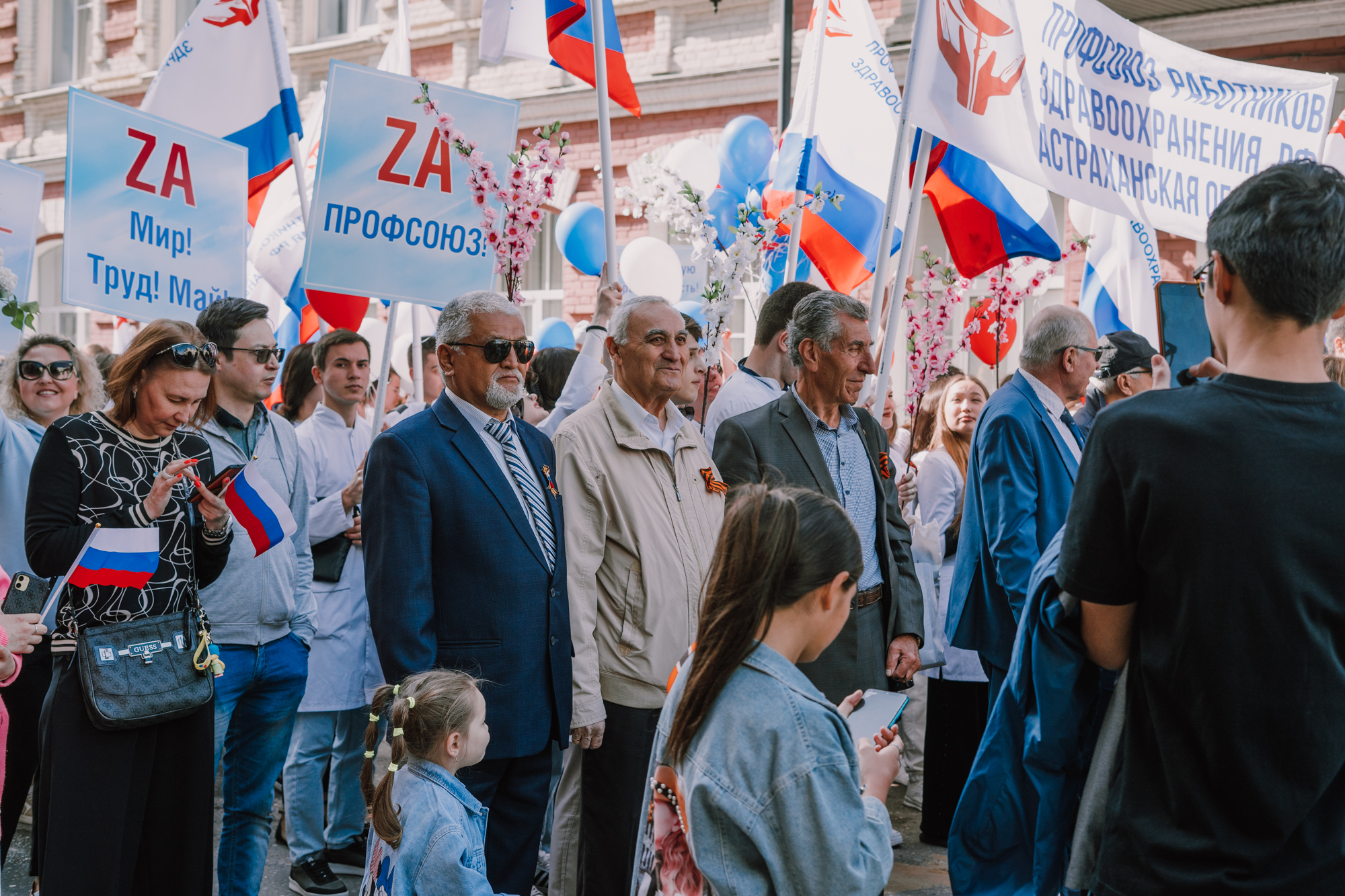 DSC07601 Торжественное первомайское шествие в Астрахани: как это было