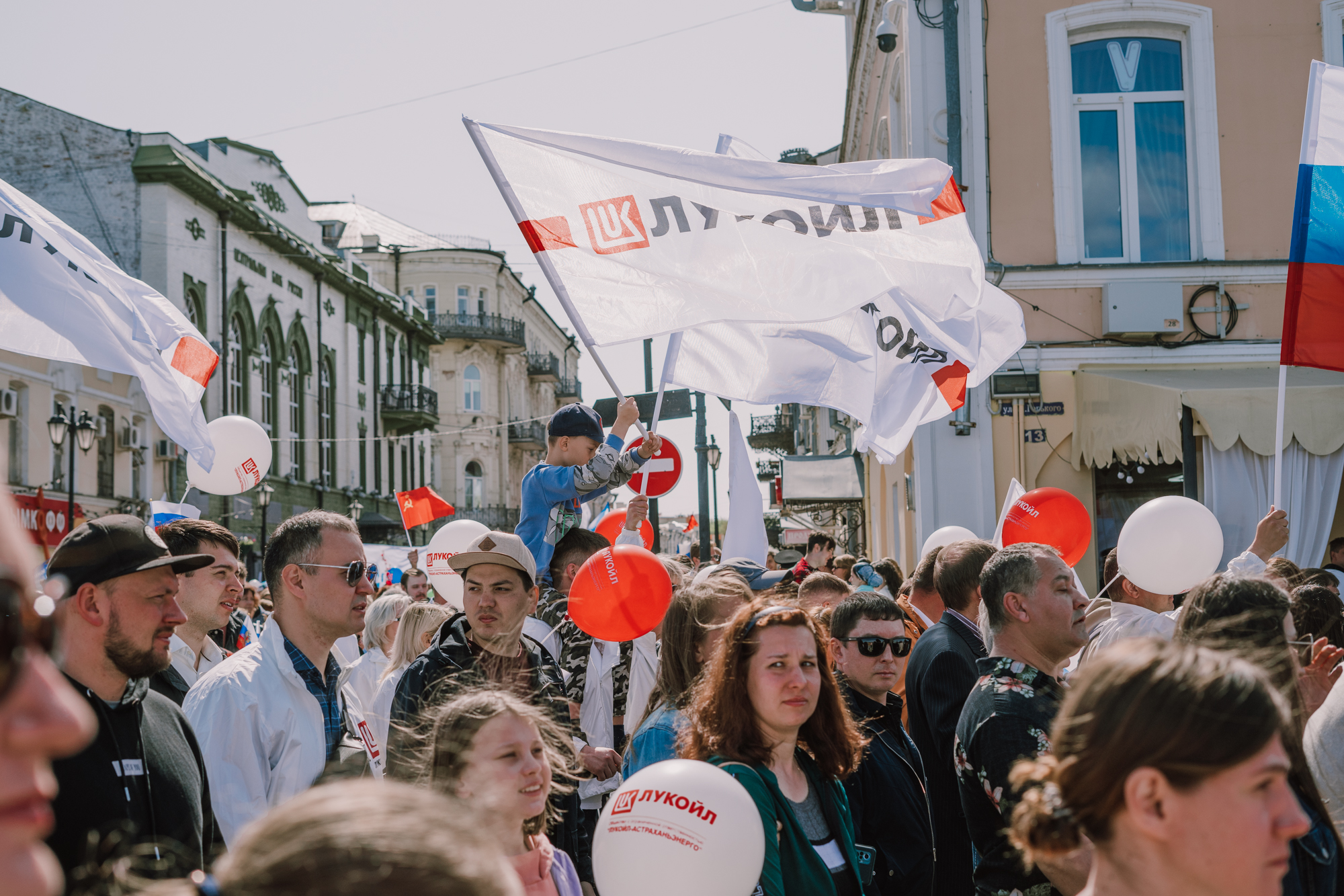 DSC07759 Торжественное первомайское шествие в Астрахани: как это было