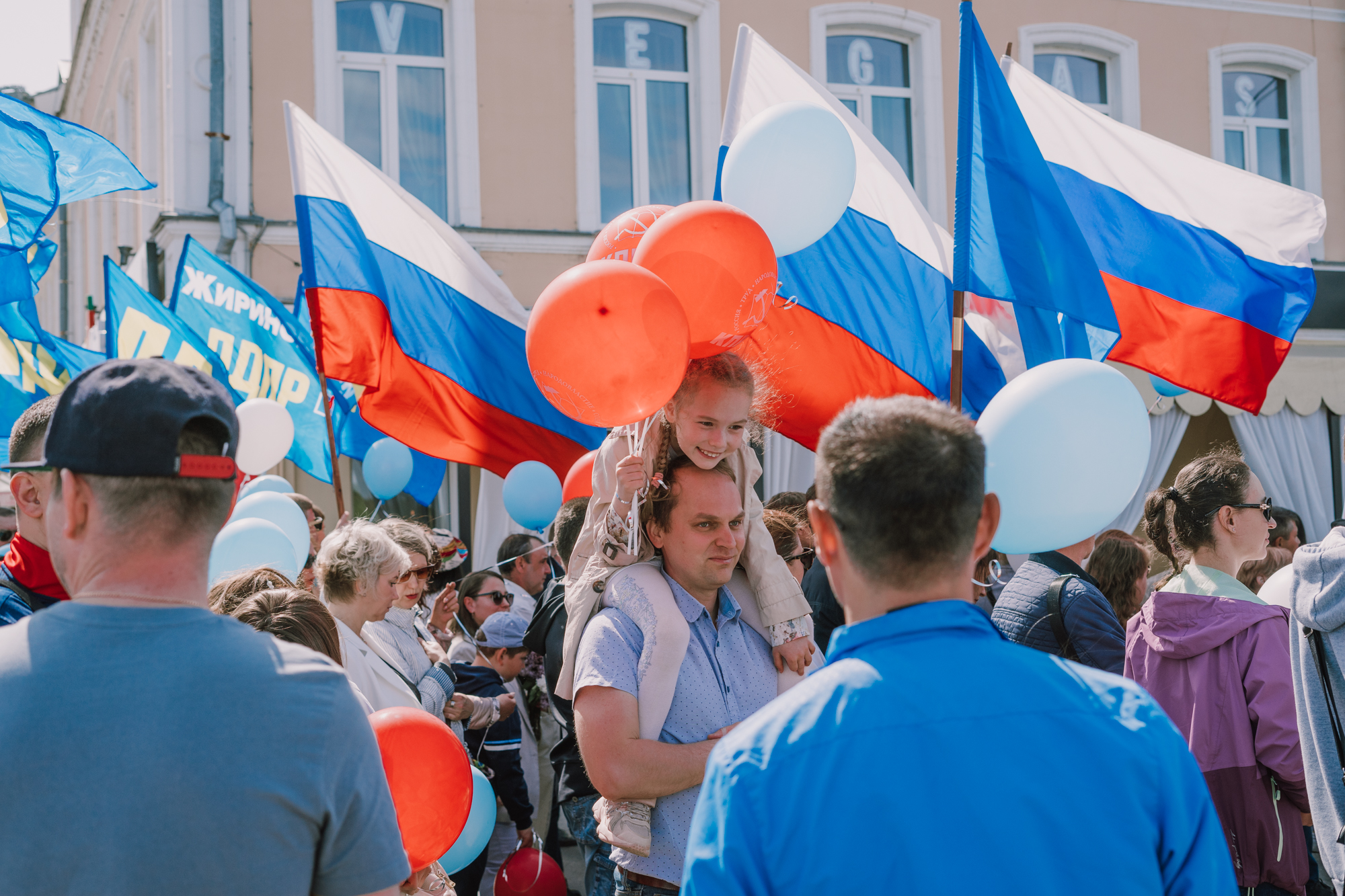 DSC07781 Торжественное первомайское шествие в Астрахани: как это было
