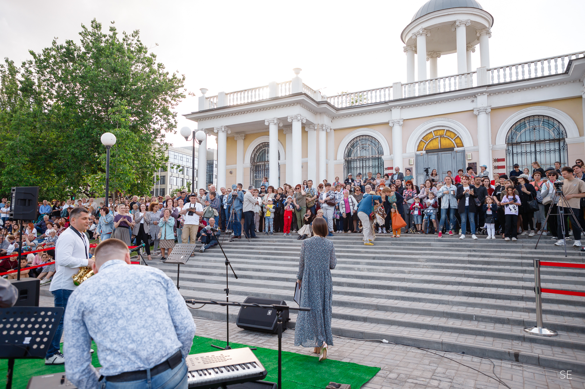 в Астрахани открыли сезон Музыки на воде
