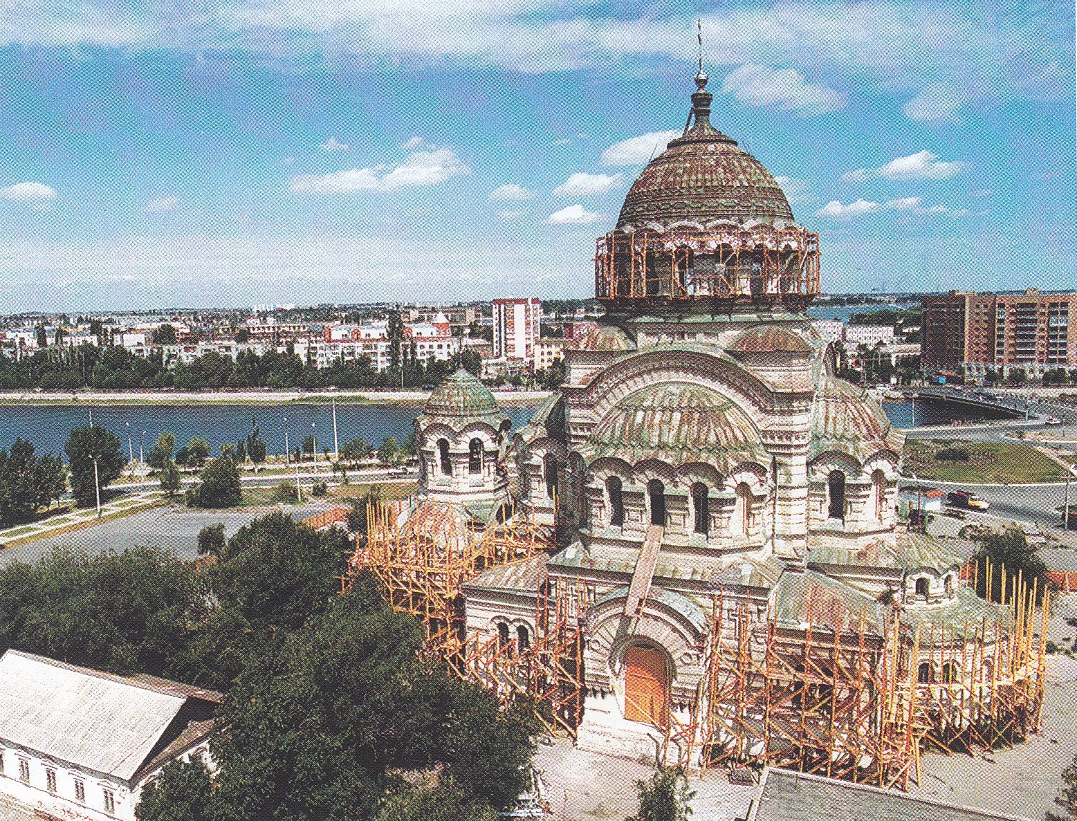 Храм князя Владимира Астрахань в 1980. Фото Креста в храме князя Владимира Астрахань. Храм князя Владимира Астрахань красивые фото. Красивые фото храм князь Владимир Астрахань Весна.