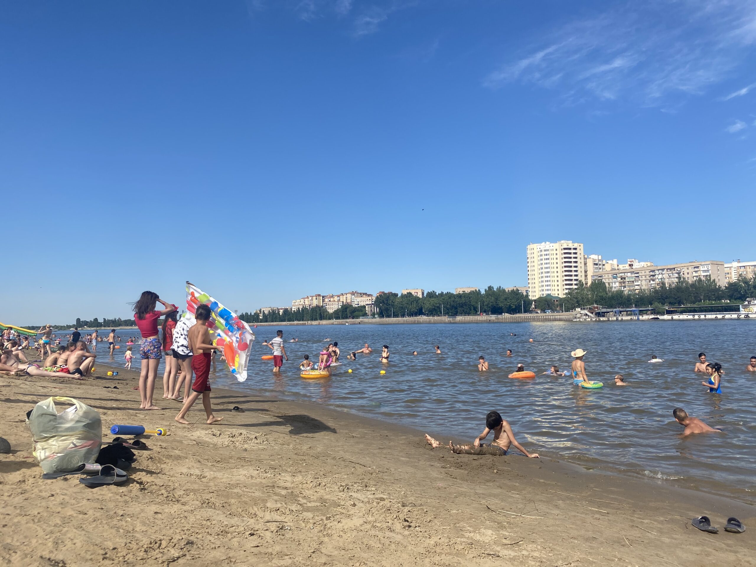 пляж в Астрахани