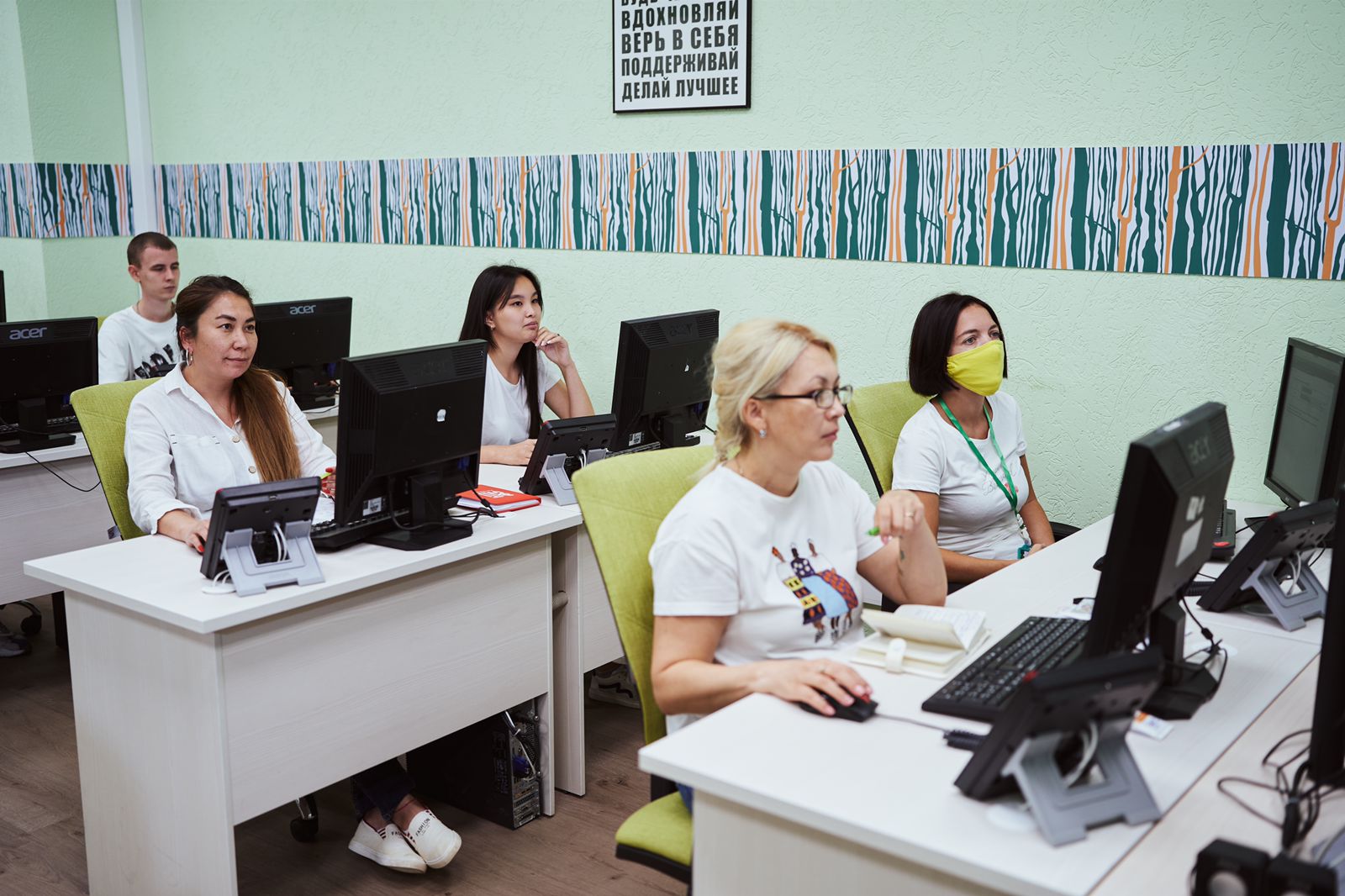 1 1 Сбер открыл контактный центр в Астрахани