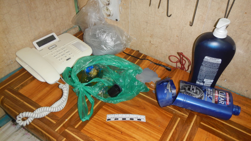 DSCN6305 800x600 1 Астраханцы в шампуне от перхоти нашли пять пакетов наркотиков